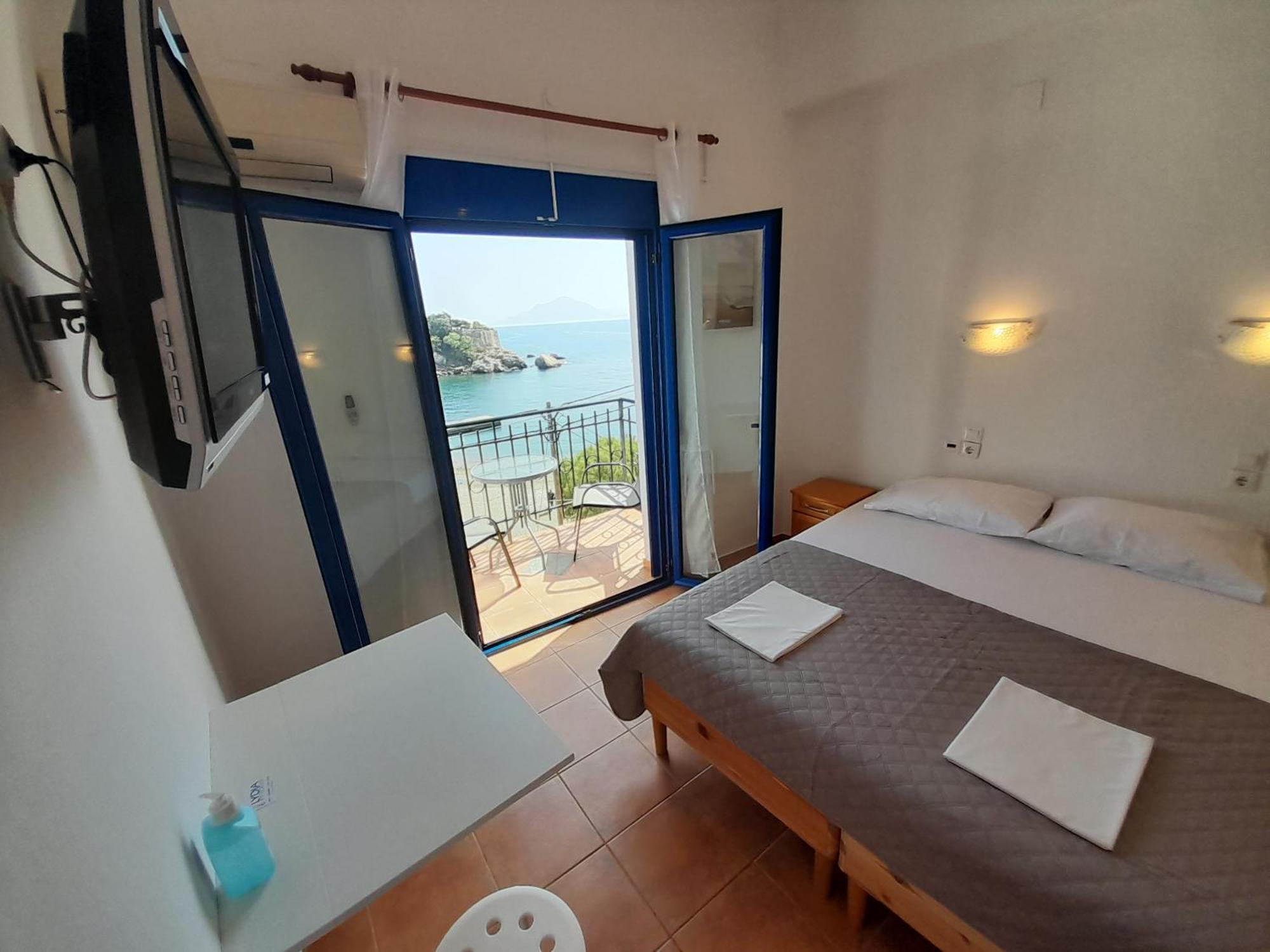 Aparthotel Lydia Mare à Ágios Kírykos Extérieur photo
