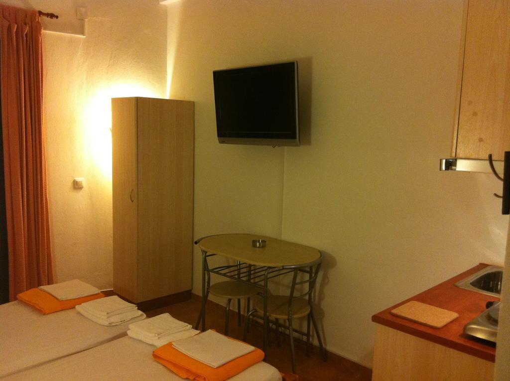 Aparthotel Lydia Mare à Ágios Kírykos Extérieur photo