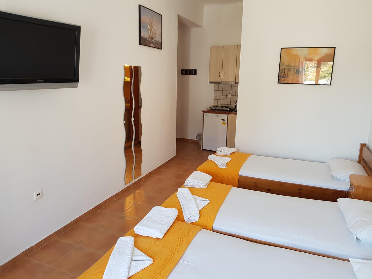 Aparthotel Lydia Mare à Ágios Kírykos Extérieur photo